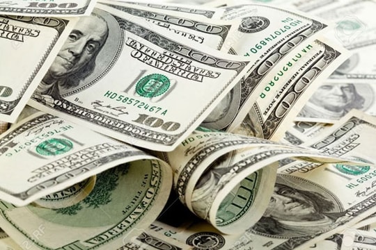 Tỷ giá USD hôm nay 17/10: Đồng bạc xanh suy yếu do số liệu kinh tế Mỹ kém tích cực