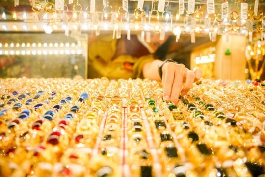 Dự báo giá vàng ngày mai 18/10: Xu hướng tăng vẫn chiếm ưu thế tuyệt đối