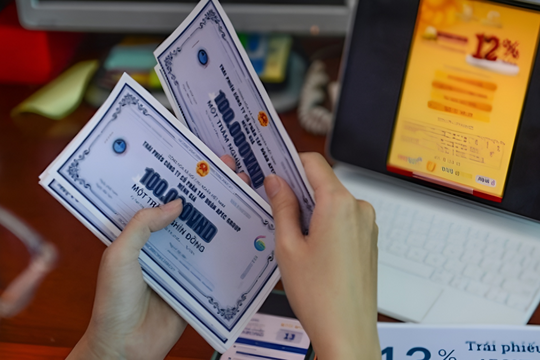 Trái phiếu “nóng” trở lại, tín hiệu thắt chặt thanh khoản cuối năm