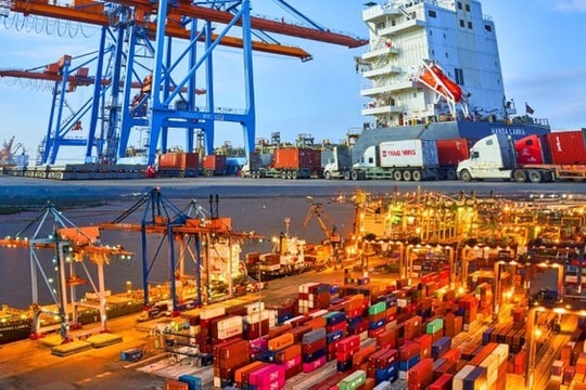 Container Việt Nam (VSC) thắng lớn khi "đánh chứng", công ty chứng khoán khuyến nghị một điều