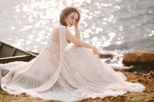 Choáng ngợp trước không gian biệt thự trăm tỷ dát vàng của nữ đại gia showbiz giữa lòng Sài Gòn