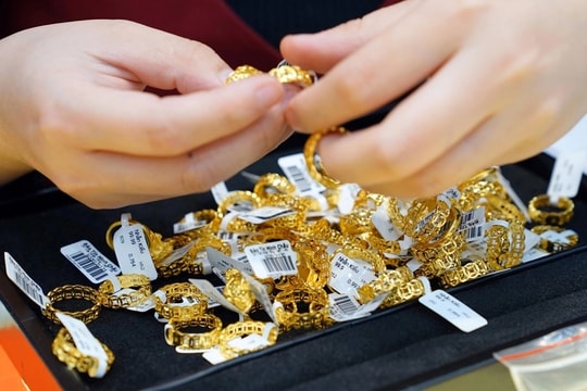 Giá vàng nhẫn hôm nay 20/10: Khó đoán hơn bao giờ hết