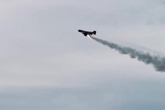 Vũ khí tấn công “đi nhẹ, đánh sâu” tầm bay tới 1.600 km, tích hợp AI nhận diện mục tiêu