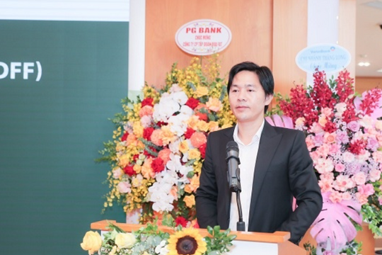 Thị giá "trà đá" vẫn tiếp tục rơi tự do, cổ phiếu nhà chủ tịch Lê Duy Hưng nhận thêm quyết định kém vui từ HNX