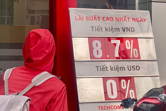 Lãi suất ngân hàng hôm nay 22/10: Tiếp tục tăng mạnh, mốc đặc biệt cao ngất ngưởng