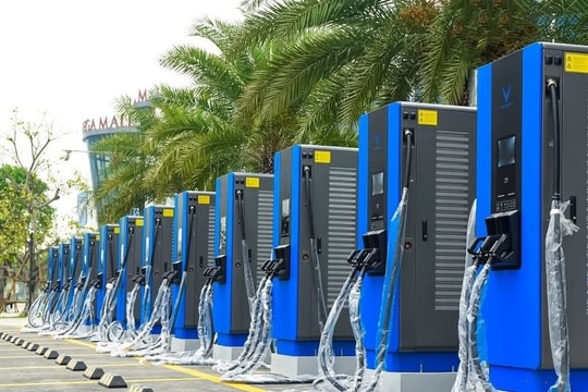 V-Green mở rộng mạng lưới trạm sạc xe điện ra trung tâm du lịch miền Trung