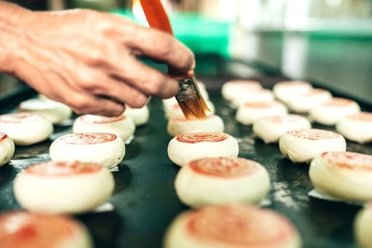 Phát huy giá trị kinh tế từ nghề làm bánh pía Sóc Trăng