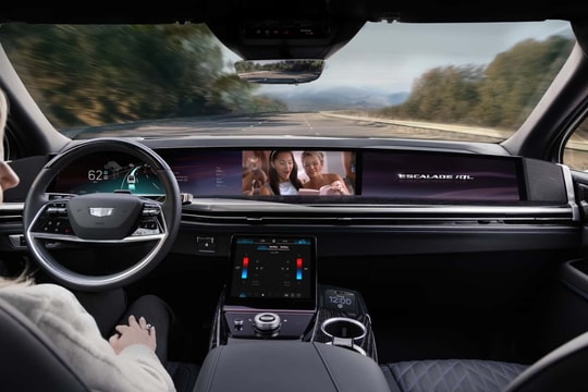 Xe điện bứt tốc với bộ não Nvidia, vừa lái vừa học, cập nhật phần mềm như smartphone