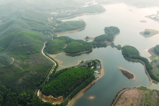Vùng đất 30km2 với dân số 28.000 người được xem là "ngôi sao đang đi lên" của Ninh Bình, sẽ giữ vai trò hạt nhân kết nối liên vùng sau sáp nhập