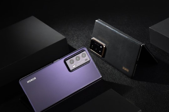 Điện thoại gập đang dần trở nên phổ thông và dễ tiếp cận hơn bao giờ hết