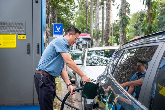 Hơn 1.000 trạm sạc phủ khắp TP.HCM, V-Green của tỷ phú Phạm Nhật Vượng rõ bóng