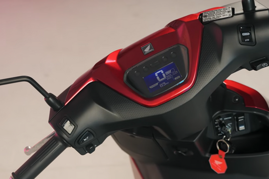 Một ngày đi làm bằng xe điện Honda: Không tiếng ồn, không mùi xăng, cực đáng tiền