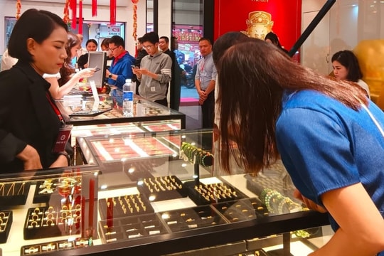 Dự báo giá vàng ngày mai 30/10: Đảo chiều sau nhịp giảm sâu?