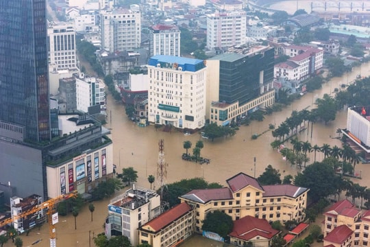 Hỗ trợ khẩn cấp 350 tỷ đồng cho Huế, Quảng Trị, Quảng Ngãi khắc phục thiệt hại mưa lũ