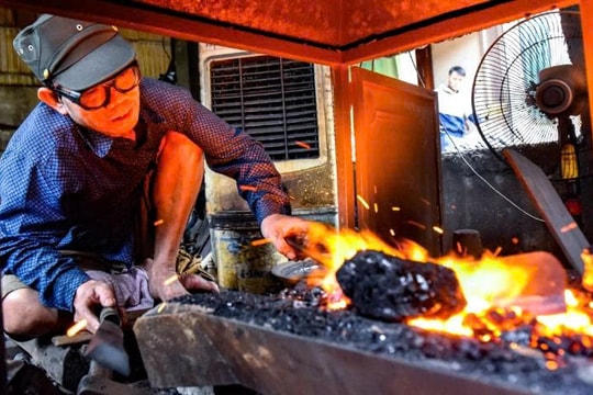 Thanh Hóa đang hồi sinh nghề truyền thống ở vùng đất Tiến Lộc xưa, nơi người dân "bán sắt, bán thép" mang về hàng chục tỷ đồng