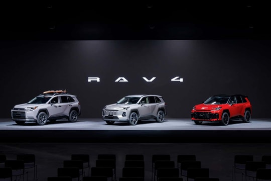 Toyota hé lộ mẫu SUV mới sẽ an toàn, thông minh, đẹp và hiện đại hơn