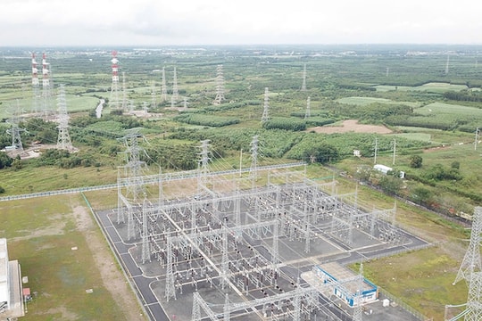 EVN "vượt nắng, thắng mưa" đưa một công trình  trọng điểm về đích, đóng góp quan trọng vào hệ thống điện quốc gia