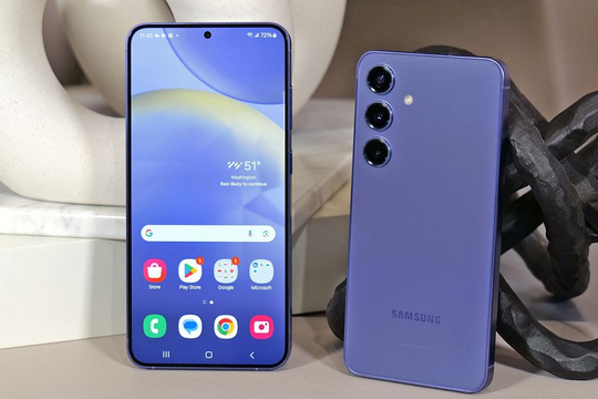 Mẫu điện thoại pin 4900mAh, màn 120Hz, AI cực mạnh: Giá chỉ bằng nửa iPhone