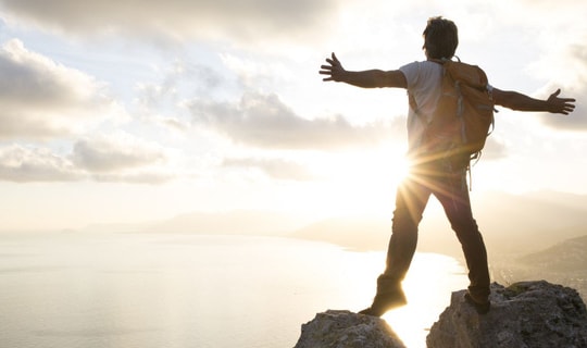 Một cổ phiếu liên tục tạo kỷ lục, vốn hóa vượt cả công ty mẹ, chưa lên HOSE đã sáng cửa lọt rổ VN30