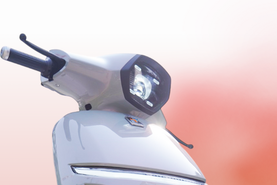 Mẫu xe điện "đẹp như xe châu Âu", giá chưa đến 20 triệu đồng: Pin bền, chạy êm, còn có cả Smartkey và ABS