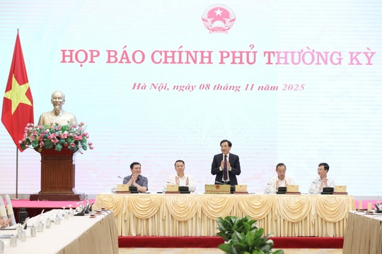 Họp báo Chính phủ thường kỳ: Kinh tế 10 tháng tốt hơn trên hầu hết các lĩnh vực