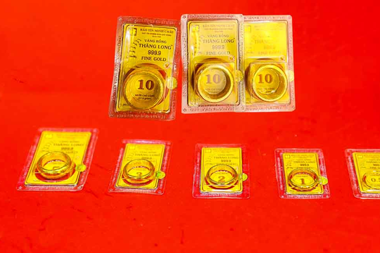 Giá vàng hôm nay 9/11/2025: Nhiều người “kẹt” lỗ nặng, chuyên gia khuyến nghị bất ngờ