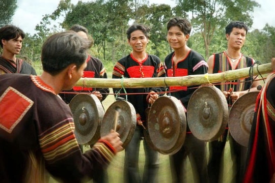 Lộ diện tân bluechip có thể lên HOSE ngay trong tháng 12, vốn hóa vượt cả FPT, VNM