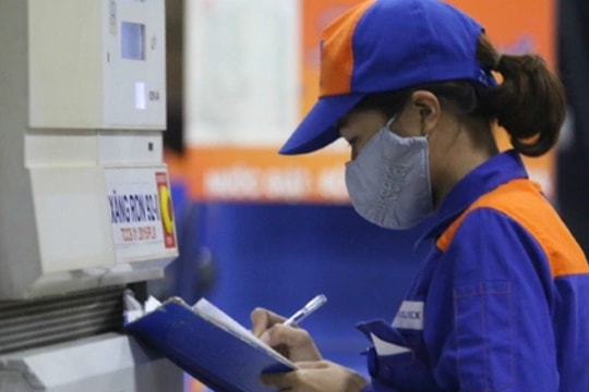 Giá xăng dầu hôm nay 11/11/2025: Đảo chiều giảm