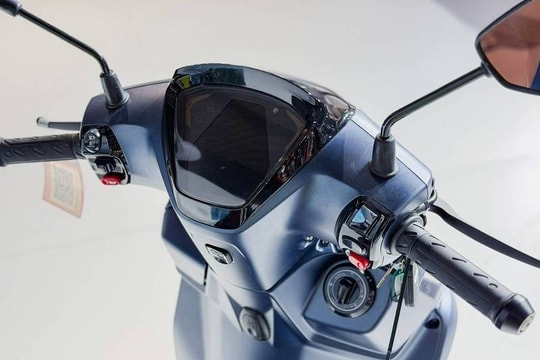 Xe máy tay ga hybrid mới gây sốt: Thiết kế đẹp, động cơ tiết kiệm xăng 13% khiến dân chơi "mê mẩn"