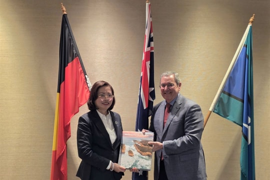 Chủ tịch UBCKNN gặp lãnh đạo ASIC bàn hợp tác phát triển thị trường chứng khoán và quản lý tài sản mã hóa