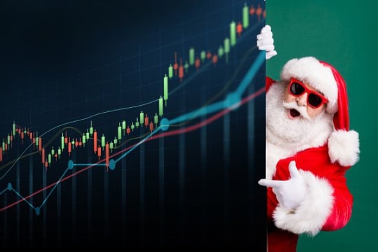 Làm ăn khấm khá, một doanh nghiệp sàn HOSE tính "chia quà" cho cổ đông đúng ngày Giáng sinh