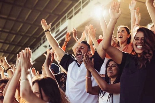 Doanh nghiệp có cổ phiếu giá 256.000 đồng dốc mạnh hầu bao trả cổ tức, Chủ tịch nhận về một khoản kha khá