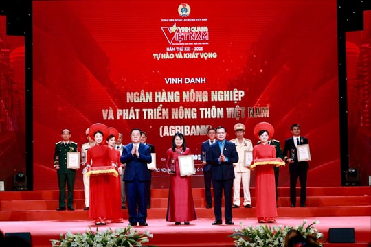 Agribank được vinh danh tại Chương Trình “Vinh Quang Việt Nam” 2025: Khẳng định vị thế trụ cột trong sự nghiệp phát triển “Tam nông”