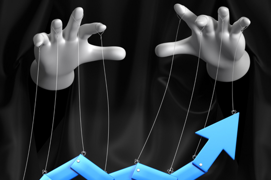 Xử phạt 2 cá nhân dùng hàng chục tài khoản thao túng giá một cổ phiếu sàn HNX suốt 2 năm