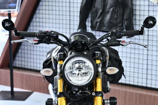 Chiếc xe máy khiến dân chơi " đứng ngồi không yên": Trang bị phuộc USD và ABS, giá chưa tới 40 triệu