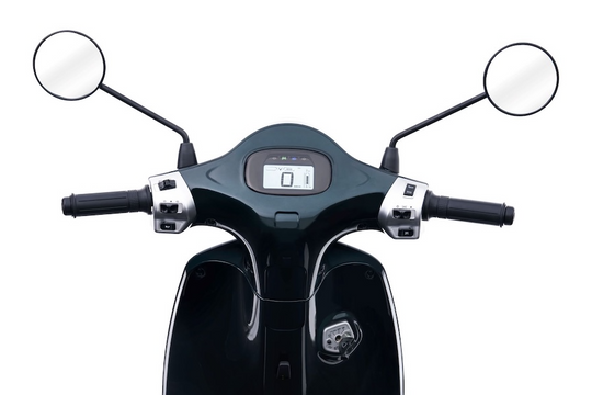 Thử lái chiếc xe điện Việt giá chỉ hơn 12 triệu: Chạy êm, tiết kiệm và tiện hơn cả xe máy