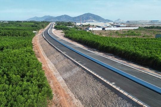 2 doanh nghiệp niêm yết trên sàn được giao làm dự án cao tốc 3 tỷ đô