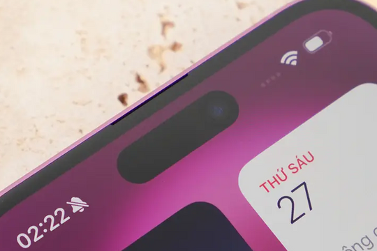 Tại sao iPhone 16 Plus bất ngờ hot trở lại?