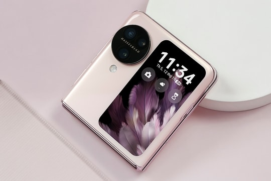 Chiếc smartphone gập đang gây sốt tháng 11: Màn phụ cực tiện, hiệu năng mạnh, giá mềm dưới 14 triệu