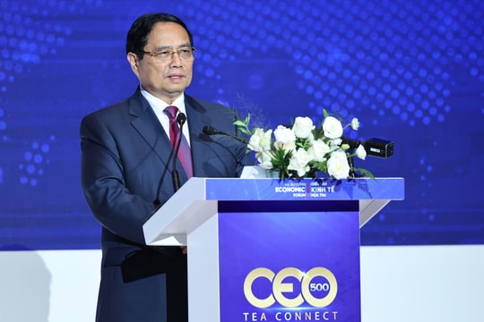 Thủ tướng: Vừa tự lực, tự cường, vừa đẩy mạnh hợp tác để TPHCM trở thành "siêu đô thị quốc tế trong kỷ nguyên số"