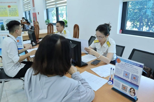 Khẩn trương hỗ trợ miễn, giảm thuế cho người dân thiệt hại do mưa lũ