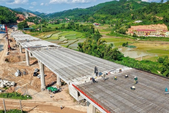 Hòa Phát cung cấp một vật liệu đặc biệt cho loạt công trình trọng điểm, góp mặt ở cả các dự án của Vinhomes