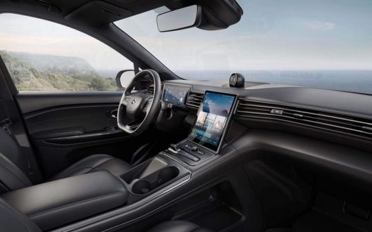 Mẫu SUV điện gây bão với thiết kế sang: Giá thuê pin chỉ hơn 900 triệu, trang bị vượt Ford Everest