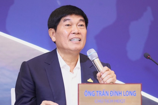 Hòa Phát (HPG) sáng cửa trong cuộc chơi thép ray
