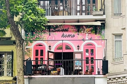 Tiết lộ không gian sống của sao Việt sở hữu căn nhà đắt giá ở khu phố đi bộ Hồ Gươm