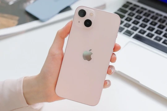 Chiếc iPhone cam chéo tai thỏ rơi xuống mức giá thấp nhất lịch sử: Camera vẫn đẹp, pin vẫn trâu dù đã 4 năm tuổi