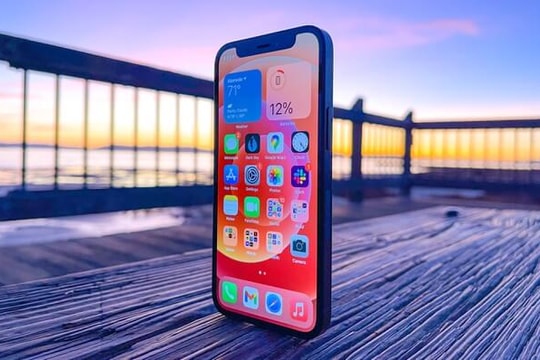 Chiếc iPhone nhỏ gọn rẻ nhất Việt Nam: Dưới 5 triệu mà màn OLED vẫn đẹp ngang flagship