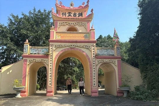 "Báu vật tâm linh" của Thanh Hoá hút vạn du khách mỗi mùa lễ hội