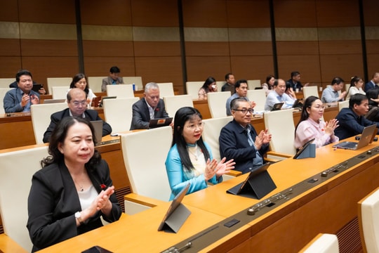 Cải cách mạnh mẽ quản lý thuế, bỏ đề xuất tăng thêm 100% lương cho cán bộ thuế