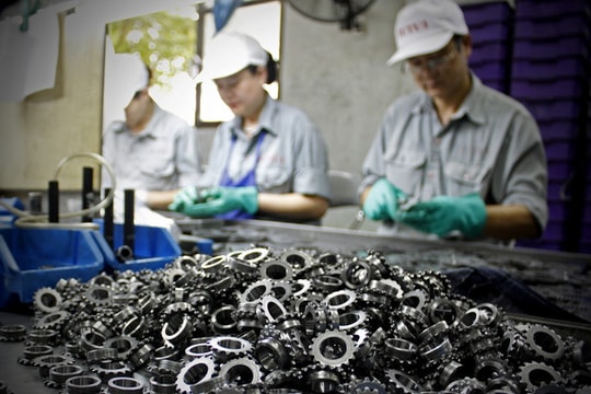 Xuất hiện doanh nghiệp có cổ phiếu "trà đá" nhưng trả cổ tức cao ngất ngưởng, đang chơi với cả Honda, Yamaha, Piaggio...